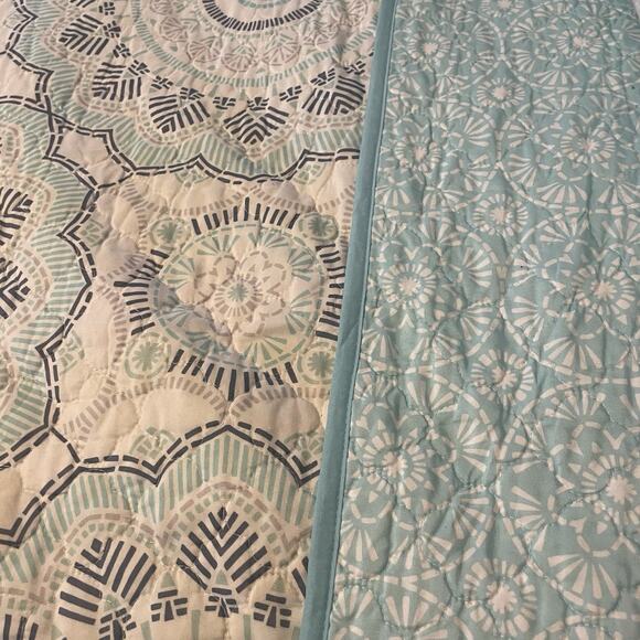 The Big One Reversible King Size Quilt & 2 Shams Set Blue Mandala Geometric - Picture 3 of 7